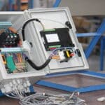 Coffret électrique câblé avec module de commande et faisceau